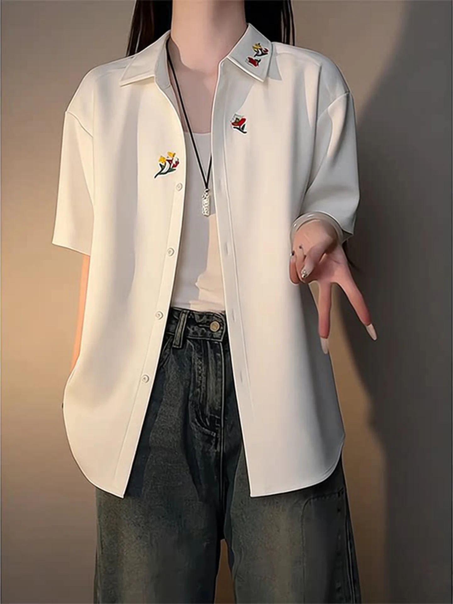 Cleanfit Ice Silk Short Sleeve Shirt Men Women Style Summer Floral Embroidery Loose Fit Breathable Youthful Popular Daily Wear
Cleanfit Ice Silk Short Sleeve Shirt Men Women Style Summer Floral Embroidery Loose Fit Breathable Youthful Popular Daily Wear