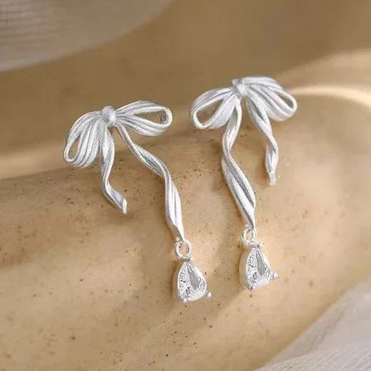 Real 925 Sterling Silver Mini Water Drop Zircon Bowknot Stud Earrings for Women Cute Fine Jewelry Minimalist Accessories
Real 925 Sterling Silver Mini Water Drop Zircon Bowknot Stud Earrings for Women Cute Fine Jewelry Minimalist Accessories