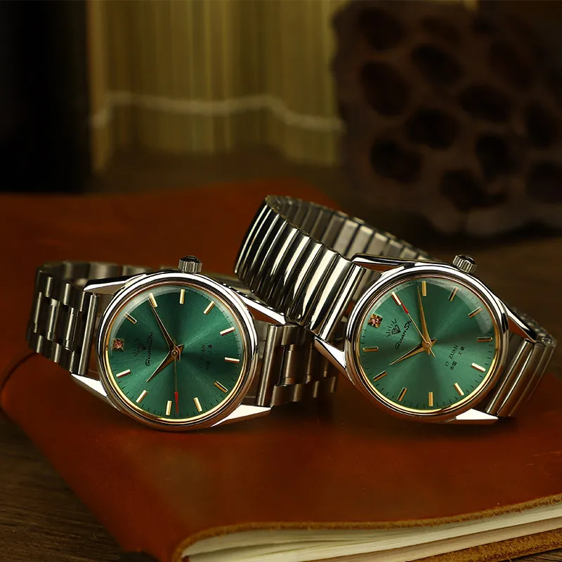 Shanghai Diamond brand watch mechanical watch retro green dial manual winding men's watch solid steel belt genuine original
Shanghai Diamond brand watch mechanical watch retro green dial manual winding men's watch solid steel belt genuine original
