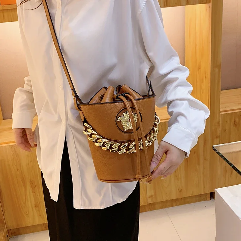 Elegant Designer Women's Shoulder Bag Genuine Leather Handbag, Fashionable Crossbody Purse For Ladies, Luxury Brand Tote Bag
Elegant Designer Women's Shoulder Bag Genuine Leather Handbag, Fashionable Crossbody Purse For Ladies, Luxury Brand Tote Bag