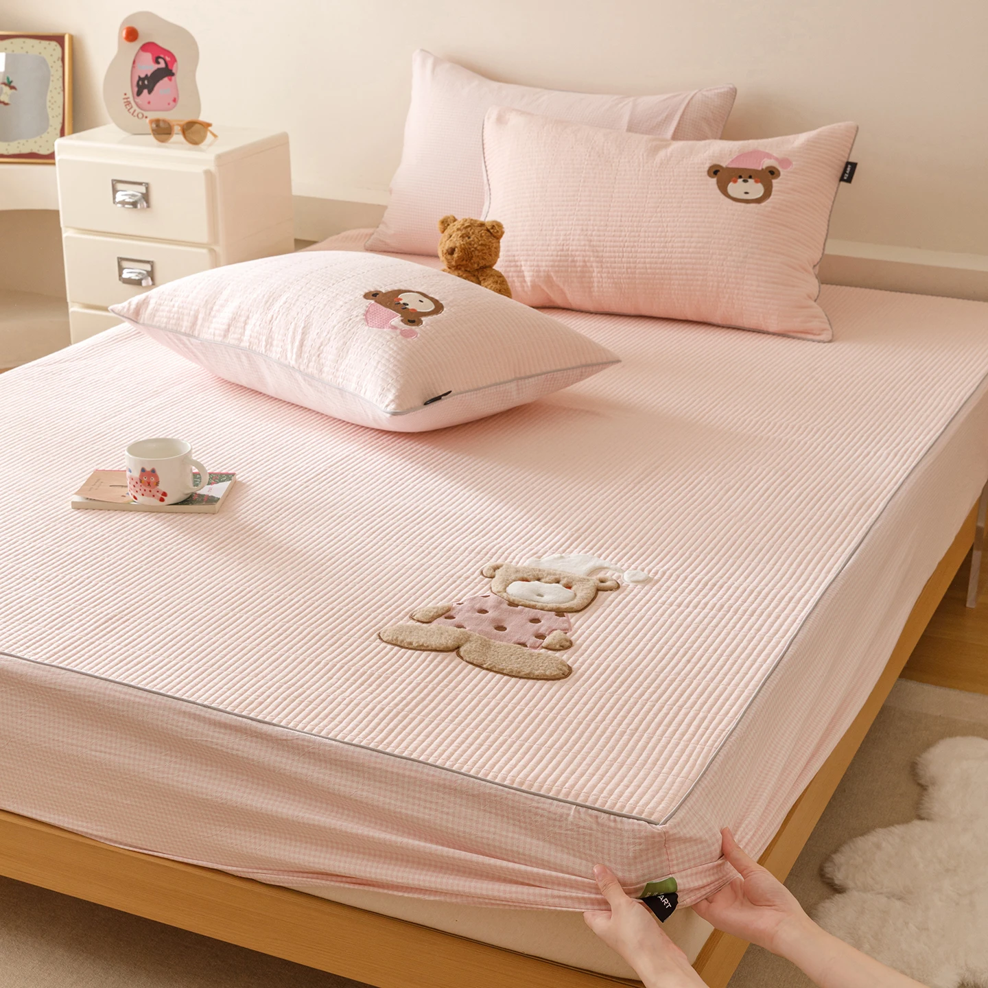 Милый хлопковый балдахин с медведем, двухслойный, из чистого хлопка, универсальный, эластичный, не водонепроницаемый.
Милый хлопковый балдахин с медведем, двухслойный, из чистого хлопка, универсальный, эластичный, не водонепроницаемый.