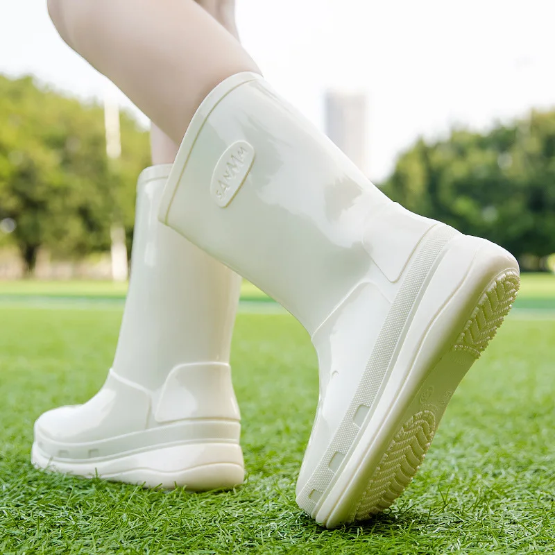 Women's Mid-High Waterproof Rain Boots Summer Outdoor Wear Anti-Slip Rubber Shoe Covers Water Shoes Comfortable EVA Material
Women's Mid-High Waterproof Rain Boots Summer Outdoor Wear Anti-Slip Rubber Shoe Covers Water Shoes Comfortable EVA Material