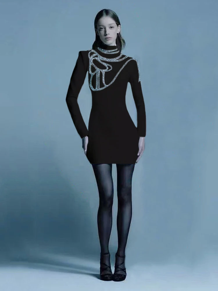 Sexy O Neck Diamonds Chain Mini Bandage Dress Women Black Long Sleeves Rhinestone Chain Bodycon Dresses Evening Club Party
Sexy O Neck Diamonds Chain Mini Bandage Dress Women Black Long Sleeves Rhinestone Chain Bodycon Dresses Evening Club Party