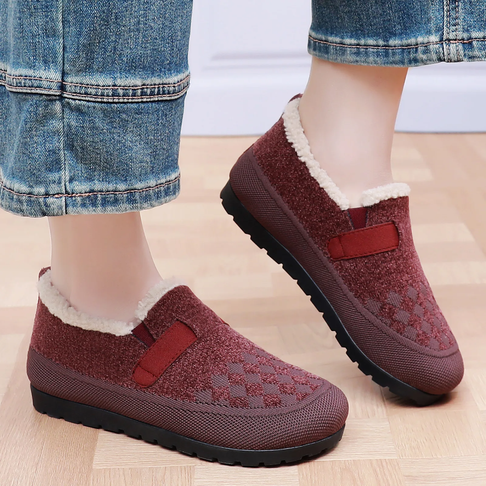 Women's Ankle Bootie Ins Popular Autumn and Winter Boots Warm Snow Bootie Short Boots Casual Embroidered Mother Shoes
Women's Ankle Bootie Ins Popular Autumn and Winter Boots Warm Snow Bootie Short Boots Casual Embroidered Mother Shoes