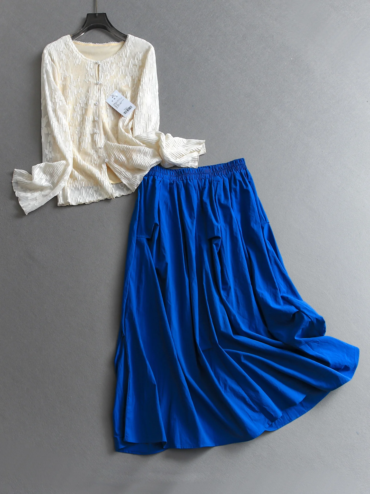 Women's Lace Long Sleeve Shirt And High Waist Skirt Two-Piece Set round Neck Slim Fit Fashion Ensemble Spring Autumn Wear
Women's Lace Long Sleeve Shirt And High Waist Skirt Two-Piece Set round Neck Slim Fit Fashion Ensemble Spring Autumn Wear
