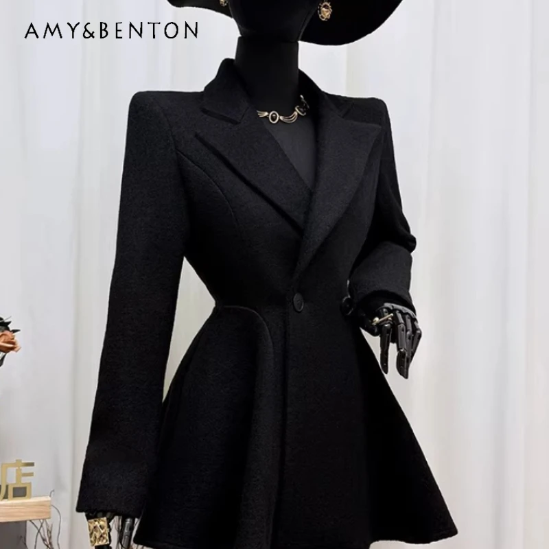 2025 Winter New Thickened Warm Black Short Women's Woolen Coat Original Design Black Elegant Long Sleeve A-line Top Coats Ladies
2025 Winter New Thickened Warm Black Short Women's Woolen Coat Original Design Black Elegant Long Sleeve A-line Top Coats Ladies