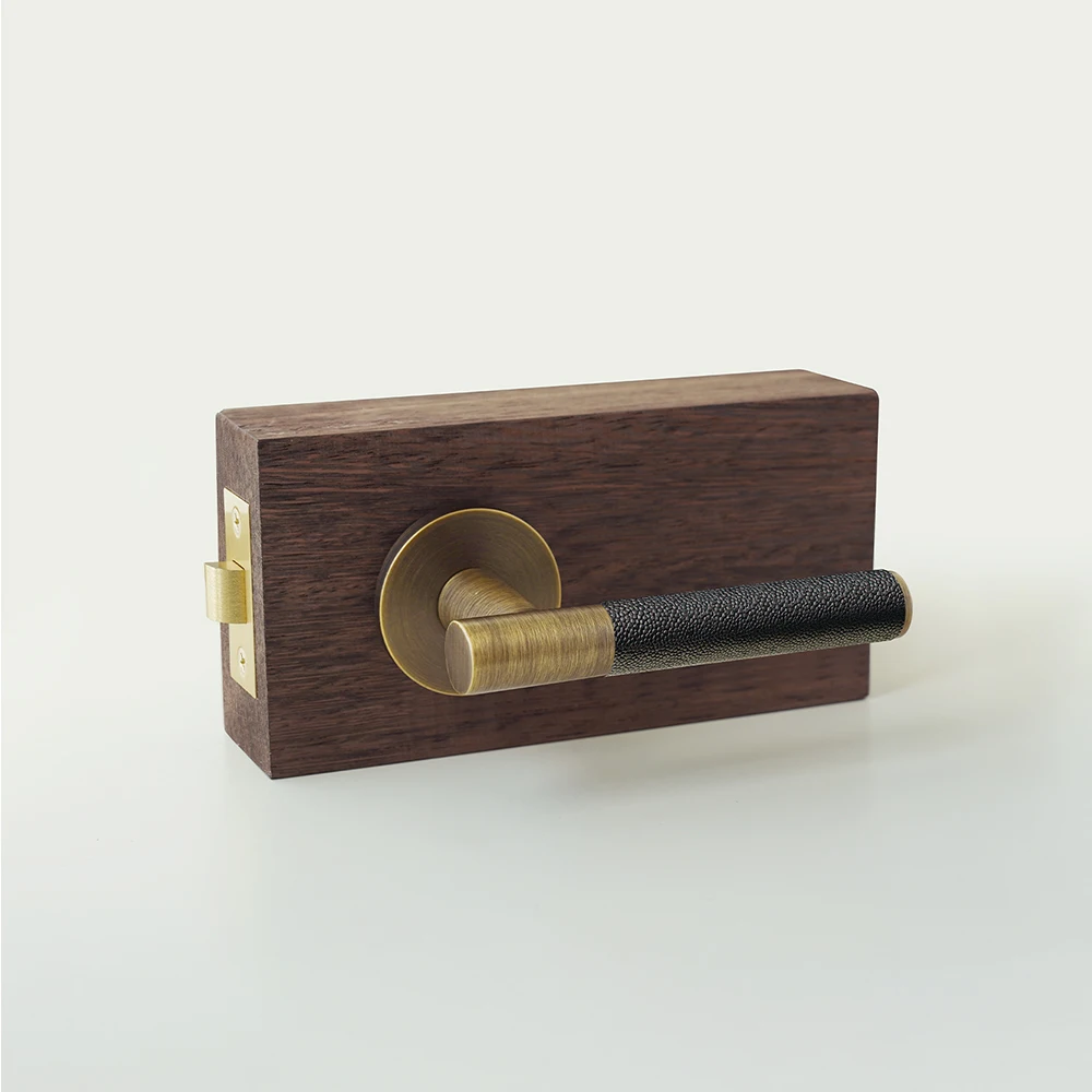 Dooroom Brass Black Lychee Skin Door Lock Set Modern Style Interior Bedroom Bathroom Door Dummy Handle Hardware Door Locks
Dooroom Brass Black Lychee Skin Door Lock Set Modern Style Interior Bedroom Bathroom Door Dummy Handle Hardware Door Locks