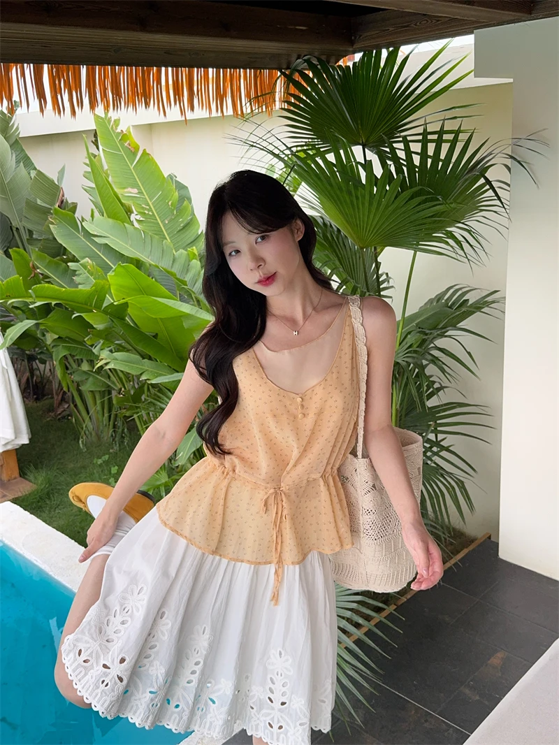 Fashionable Kumikumi Set Fake Two-Piece Strap Vest Women Summer Hollow out Embroidery Skirt Two-Piece Set Student Uniform
Fashionable Kumikumi Set Fake Two-Piece Strap Vest Women Summer Hollow out Embroidery Skirt Two-Piece Set Student Uniform