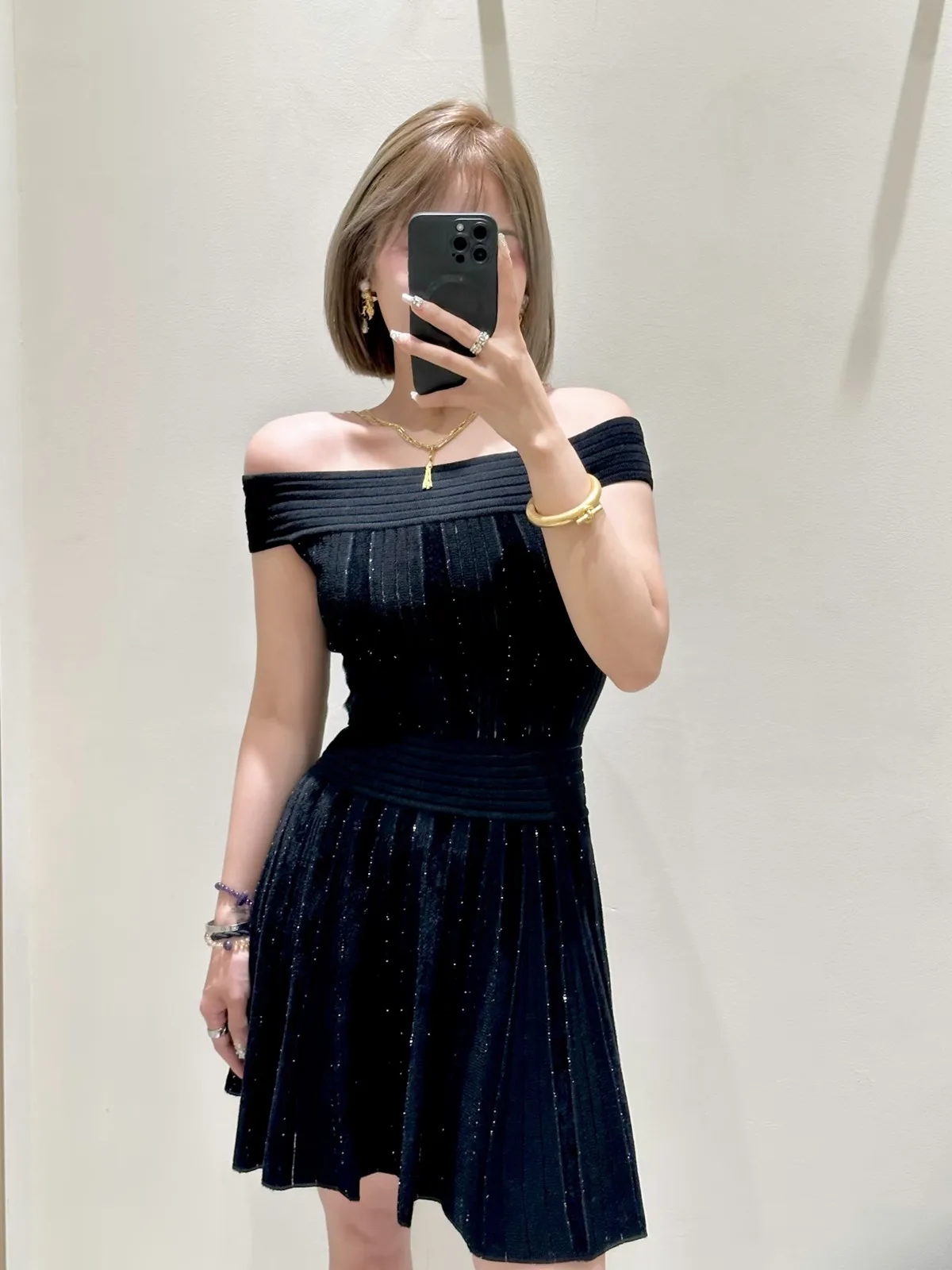 High-End Paris Heavyweight Bla Sequin iny Sexy Slim Fit One-oulder Svel Dr Ele Ci Commute Casual Wear
High-End Paris Heavyweight Bla Sequin iny Sexy Slim Fit One-oulder Svel Dr Ele Ci Commute Casual Wear