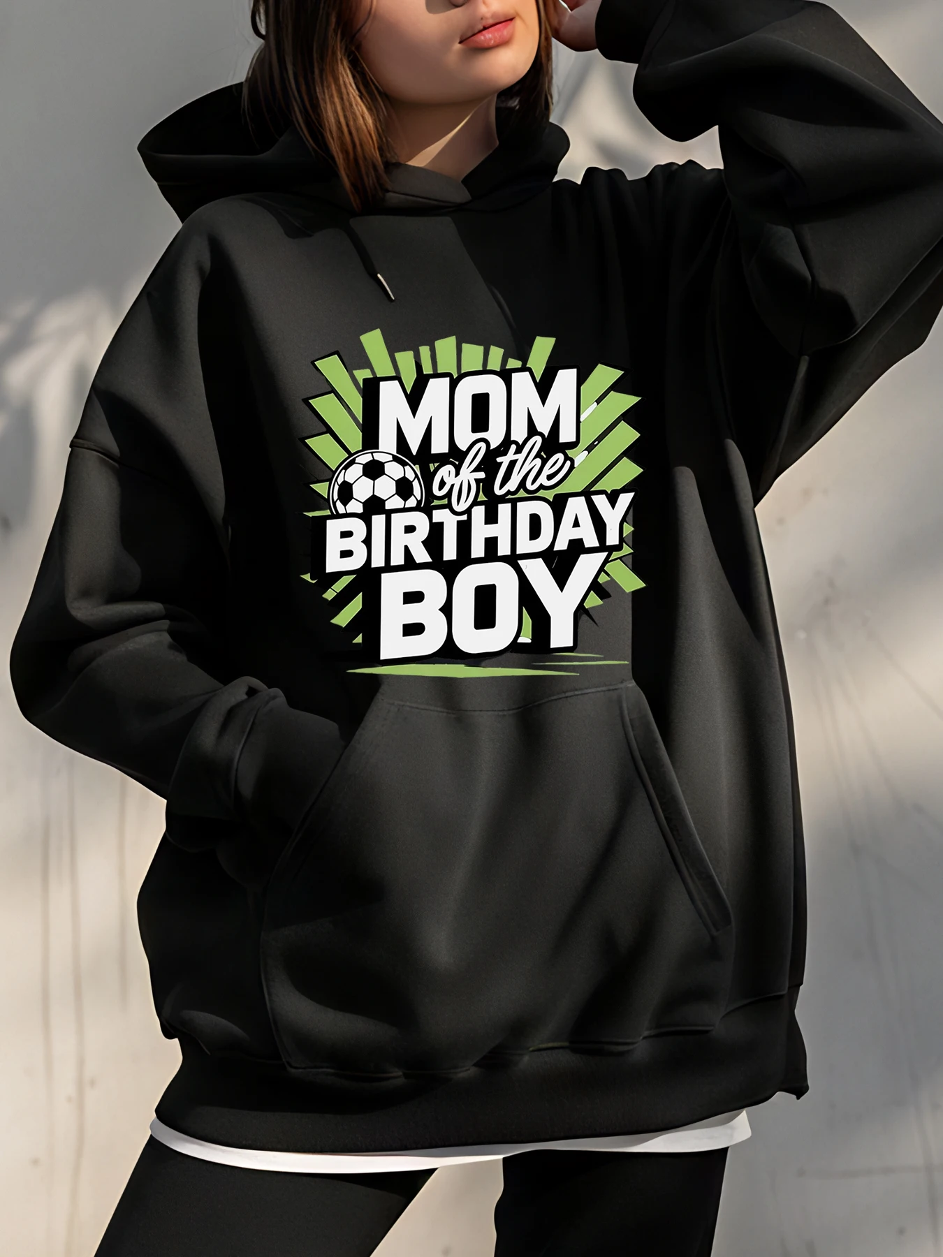 Футбольная толстовка с капюшоном для мамы на день рождения, черный хлопковый пуловер, женская повседневная уличная одежда, подарок на день рождения для мамы
Футбольная толстовка с капюшоном для мамы на день рождения, черный хлопковый пуловер, женская повседневная уличная одежда, подарок на день рождения для мамы