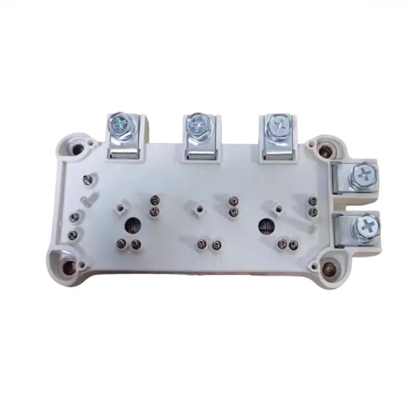 SEMIX151GD12E4S SEMIX151GD126HDS SEMIX151GD128DS NEW IGBT Module
SEMIX151GD12E4S SEMIX151GD126HDS SEMIX151GD128DS NEW IGBT Module