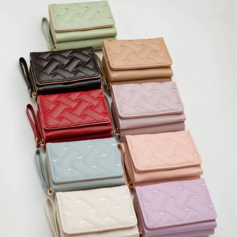 Versatile Women's Short Embroidered Wallet Zipper Buckle Large Capacity Trifold Card Bag Fashion Simple Multi Card Slots Wallet
Versatile Women's Short Embroidered Wallet Zipper Buckle Large Capacity Trifold Card Bag Fashion Simple Multi Card Slots Wallet