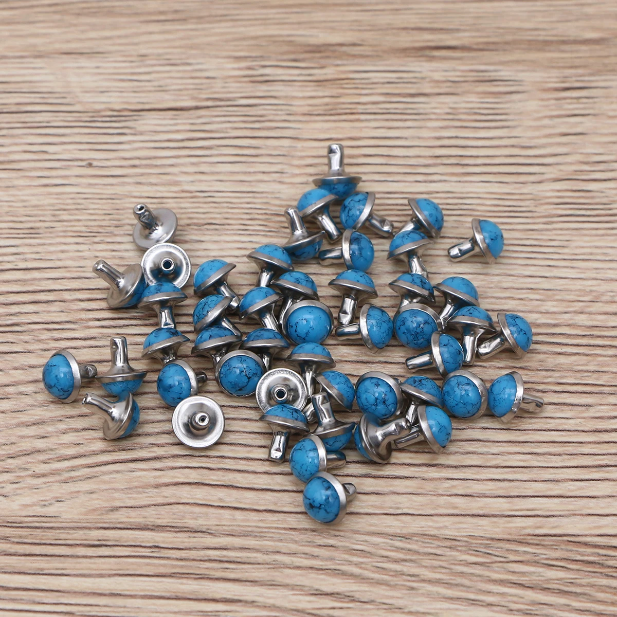 50 pcs Turquoise Rivets Bright Color Durable DIY Studs Crash Nail Spots Decorative Shoe Bag Ornament Craft Jewelry Elastic Band
50 pcs Turquoise Rivets Bright Color Durable DIY Studs Crash Nail Spots Decorative Shoe Bag Ornament Craft Jewelry Elastic Band