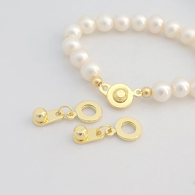 1 Piece of Copper Plated with 18K Gold Press Stud DIY Pearl Necklace Bracelet Connecting End Clasp Jewelry Material Accessories
1 Piece of Copper Plated with 18K Gold Press Stud DIY Pearl Necklace Bracelet Connecting End Clasp Jewelry Material Accessories