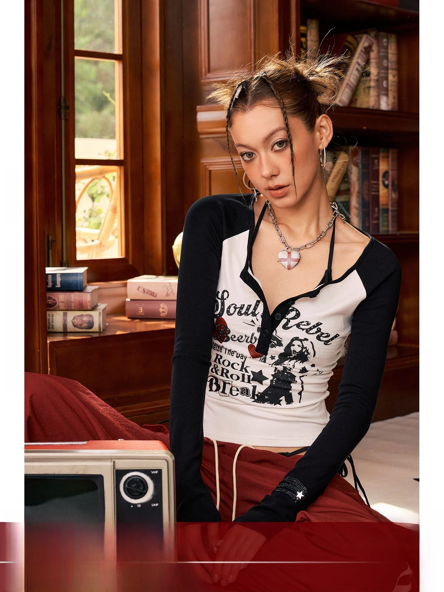 Roing Book Bar Long Sve Футболка женская Slim Fit с портретным дизайном Spicy Girl Color Blo oulder Print V Ne ort Length
Roing Book Bar Long Sve Футболка женская Slim Fit с портретным дизайном Spicy Girl Color Blo oulder Print V Ne ort Length