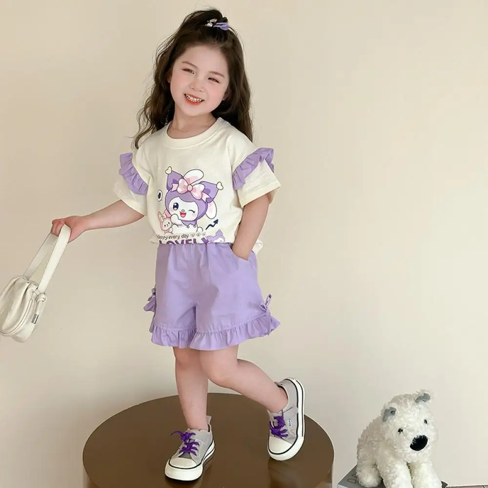 Комплект с короткими рукавами для девочек Sanrio Kuromi, новая летняя милая футболка Ins, шорты, костюмы, детский пуловер с героями мультфильмов Kawaii, топы, брюки
Комплект с короткими рукавами для девочек Sanrio Kuromi, новая летняя милая футболка Ins, шорты, костюмы, детский пуловер с героями мультфильмов Kawaii, топы, брюки