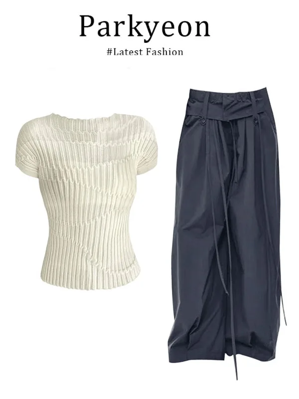 Parkyeon Pure Desire Knitted Short Sleeve T-Shirt Top Women's Straight Leg Casual Pants Set Autumn Fashion Minimalist Style
Parkyeon Pure Desire Knitted Short Sleeve T-Shirt Top Women's Straight Leg Casual Pants Set Autumn Fashion Minimalist Style
