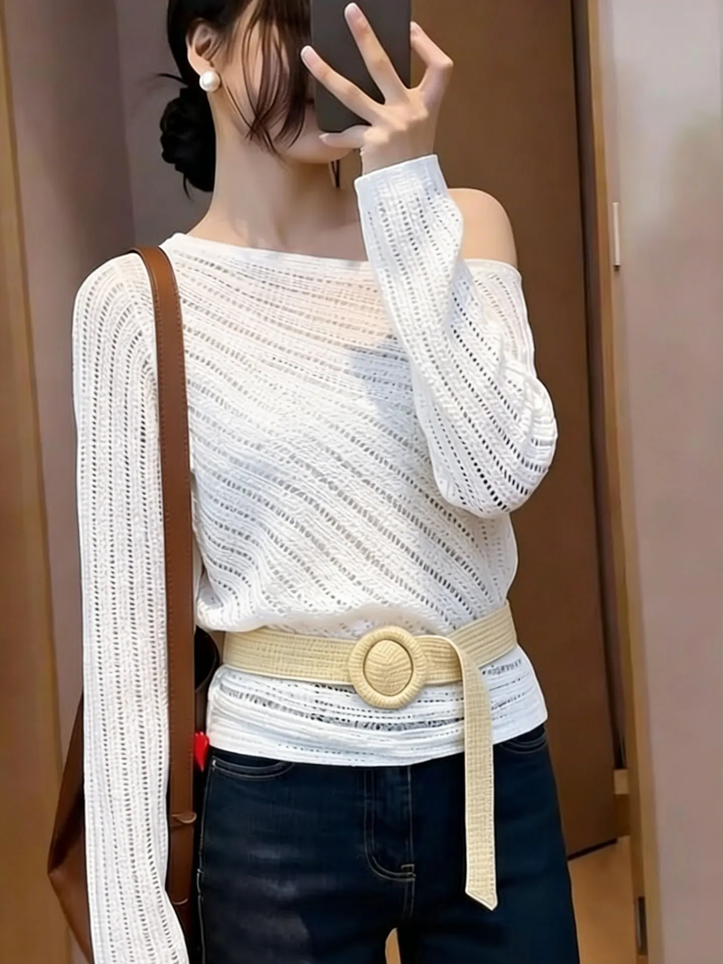 Ele Hollow out oulder Long Sve Knitted Top Spring Faion Comfortable Lazy Sle Cover up irt Korean Sle Straigh...
Ele Hollow out oulder Long Sve Knitted Top Spring Faion Comfortable Lazy Sle Cover up irt Korean Sle Straigh...