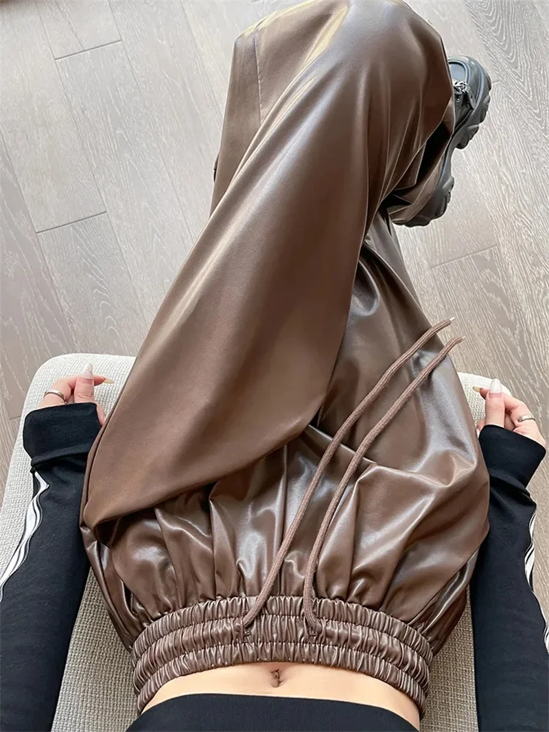 Black PU Leather Pants for Women 2024 New Spring and Autumn Loose Casual Pants High Waist Slimming Wide Legs Floor Length Pants
Black PU Leather Pants for Women 2024 New Spring and Autumn Loose Casual Pants High Waist Slimming Wide Legs Floor Length Pants