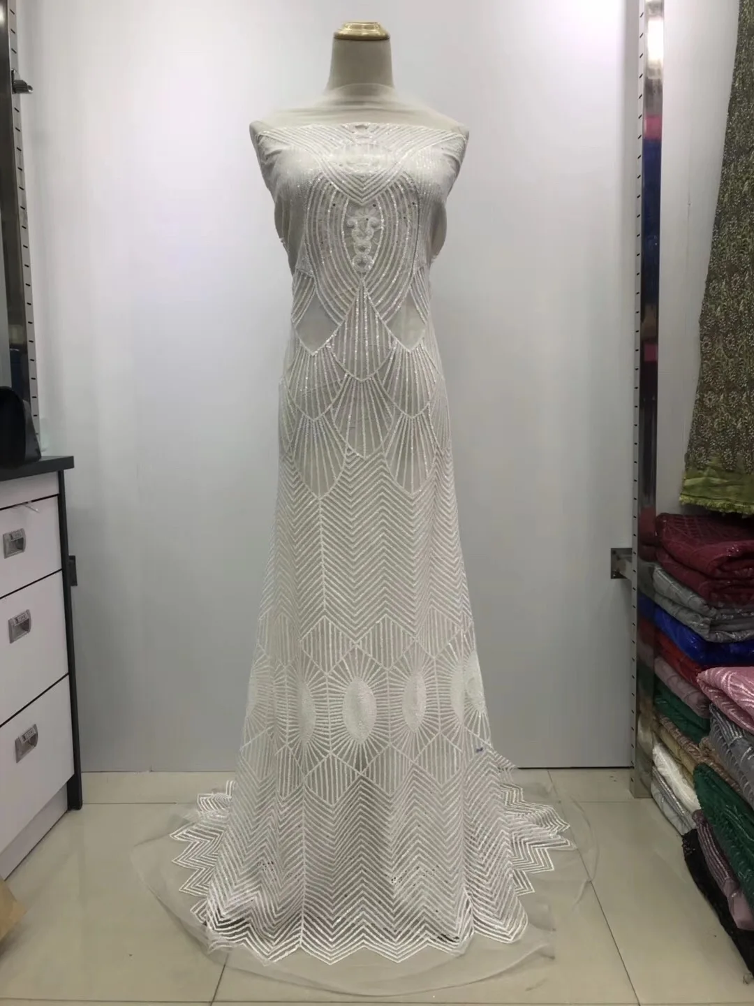 African Mesh French Lace Fabric High Quality 2021 French Net Sequins Glitter Nigerian-Lace-Fabrics For Wedding Dresses JL020
African Mesh French Lace Fabric High Quality 2021 French Net Sequins Glitter Nigerian-Lace-Fabrics For Wedding Dresses JL020