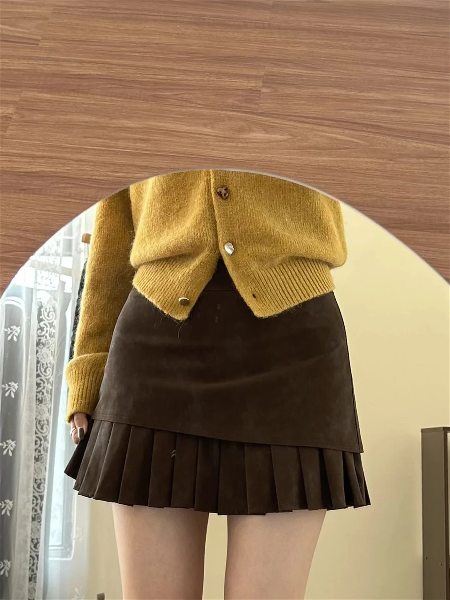 Новая весенняя женская юбка макси А-силуэта с высокой талией, плиссированная, из коричневой замши, больших размеров, в американском стиле, повседневная
Новая весенняя женская юбка макси А-силуэта с высокой талией, плиссированная, из коричневой замши, больших размеров, в американском стиле, повседневная