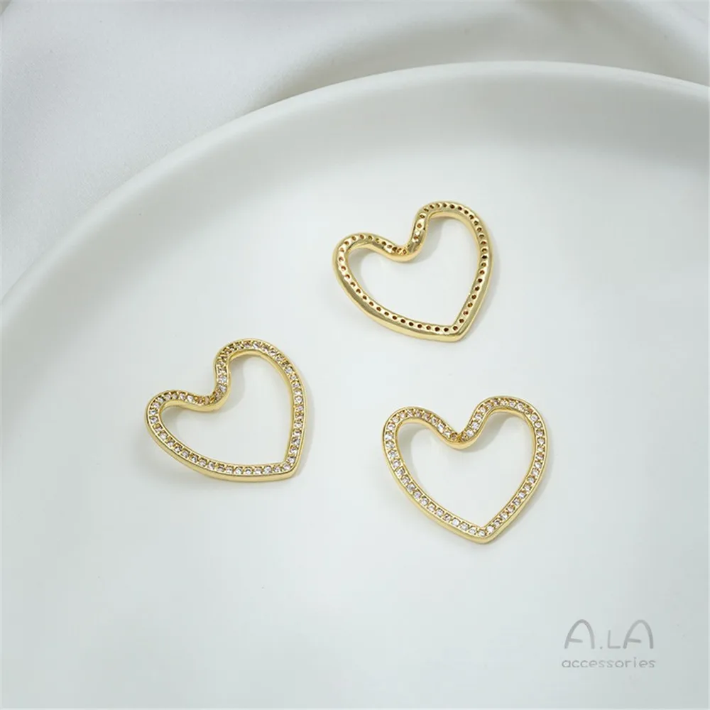 Zircon Copper-plated 14K Light Gold Heart-shaped Frame Pendant Diy Handmade Earrings Necklace Accessories Pendant Accessories
Zircon Copper-plated 14K Light Gold Heart-shaped Frame Pendant Diy Handmade Earrings Necklace Accessories Pendant Accessories