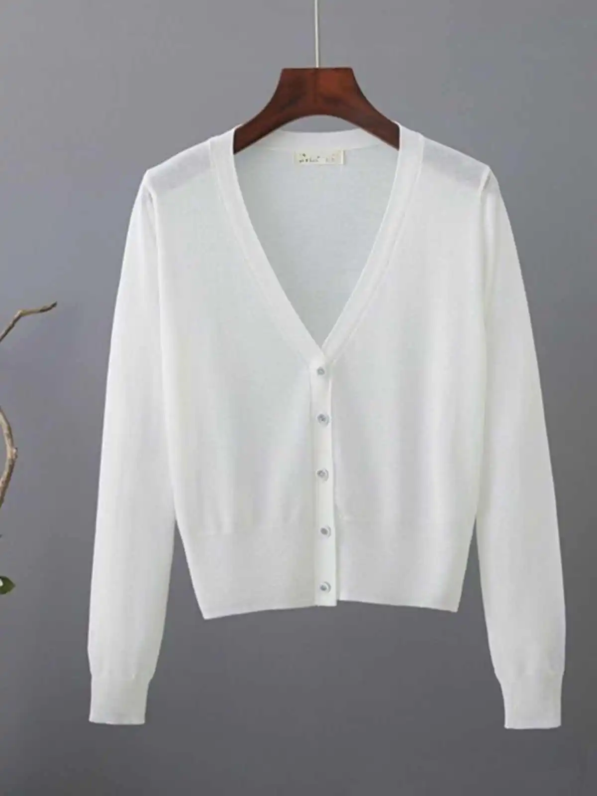 Women's Sunscreen Knitted Cardigan Spring/Summer New V-Neck Single Breasted Hollow Out Thin Coats Casual Versatile Knitwear Tops
Women's Sunscreen Knitted Cardigan Spring/Summer New V-Neck Single Breasted Hollow Out Thin Coats Casual Versatile Knitwear Tops