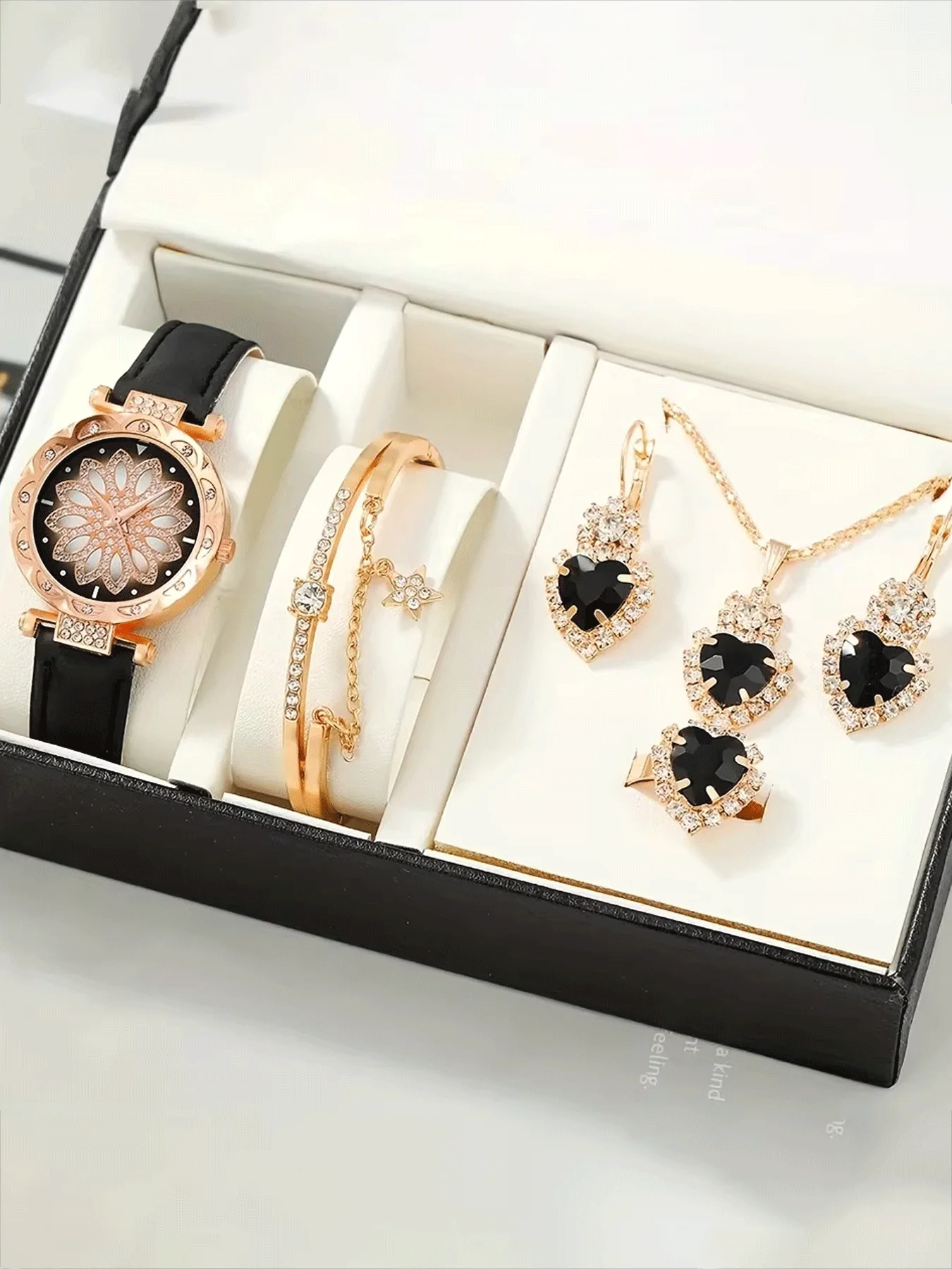 Модный круглый универсальный дизайн из 6 предметов, легкие роскошные женские часы, женский элитный комплект, деловой темпераментный комплект
Модный круглый универсальный дизайн из 6 предметов, легкие роскошные женские часы, женский элитный комплект, деловой темпераментный комплект