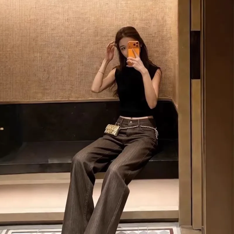 Black High Collar Sleeveless Strap Vest Women's Spring Slimming Short Top Inner Wear Base Shirt Casual Sportswear Set
Black High Collar Sleeveless Strap Vest Women's Spring Slimming Short Top Inner Wear Base Shirt Casual Sportswear Set