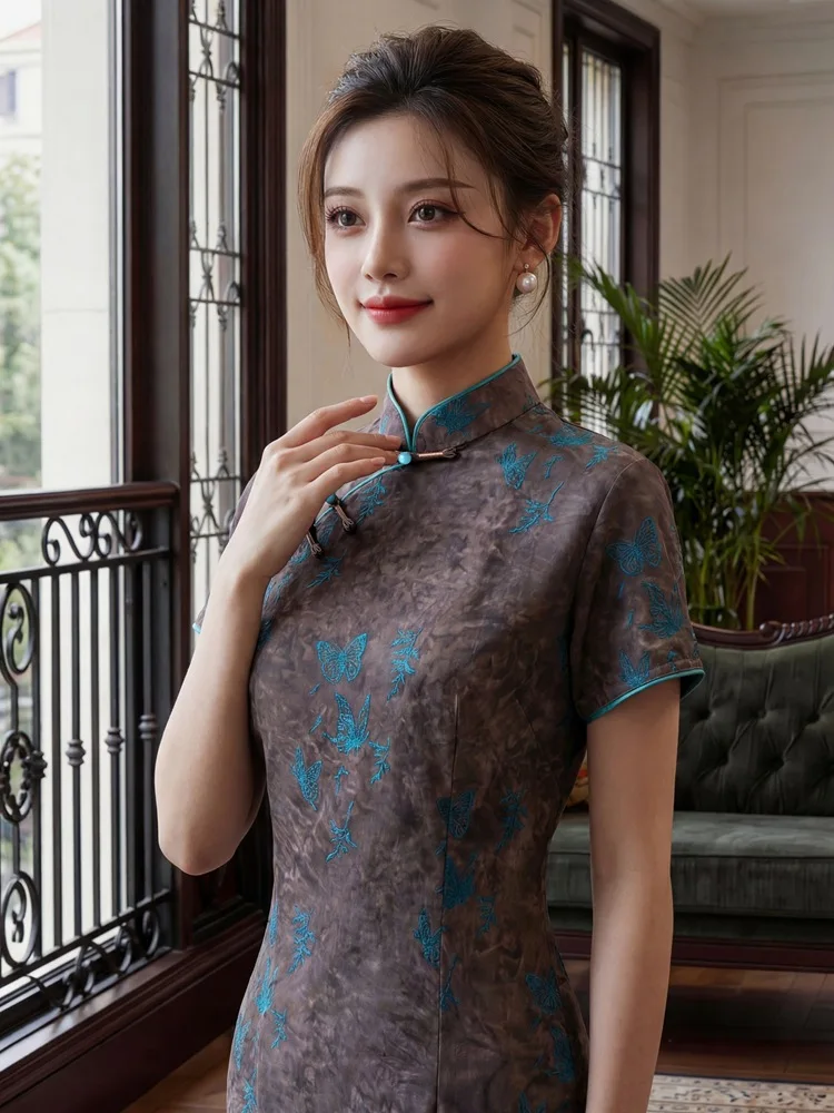 Tie Dye Improved Jacquard Long Qipao Women's 2026 Spring New Girl Short Sleeved Young Qipao Dress
Tie Dye Improved Jacquard Long Qipao Women's 2026 Spring New Girl Short Sleeved Young Qipao Dress