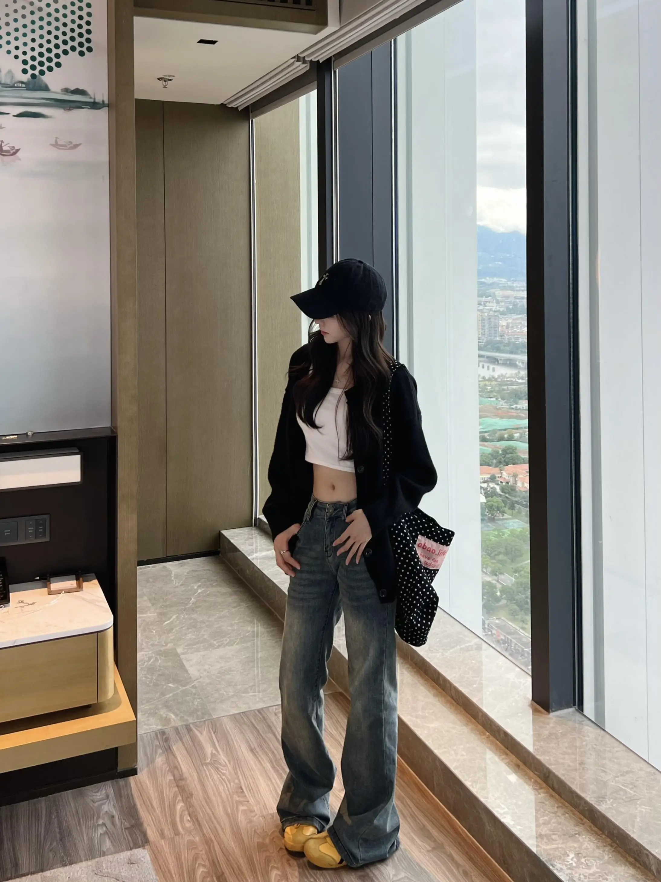 Джинсы женские Slim Fit в американском ретро-стиле, синие, с высокой талией, стрейч-деним, весна-осень, повседневные брюки
Джинсы женские Slim Fit в американском ретро-стиле, синие, с высокой талией, стрейч-деним, весна-осень, повседневные брюки