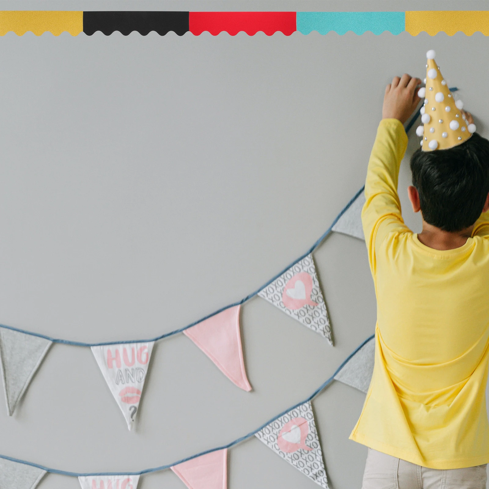 40 Pcs Bulletin Boards Decorative Paper Scalloped Borders Locker Strips Glitter for Poster 
40 Pcs Bulletin Boards Decorative Paper Scalloped Borders Locker Strips Glitter for Poster