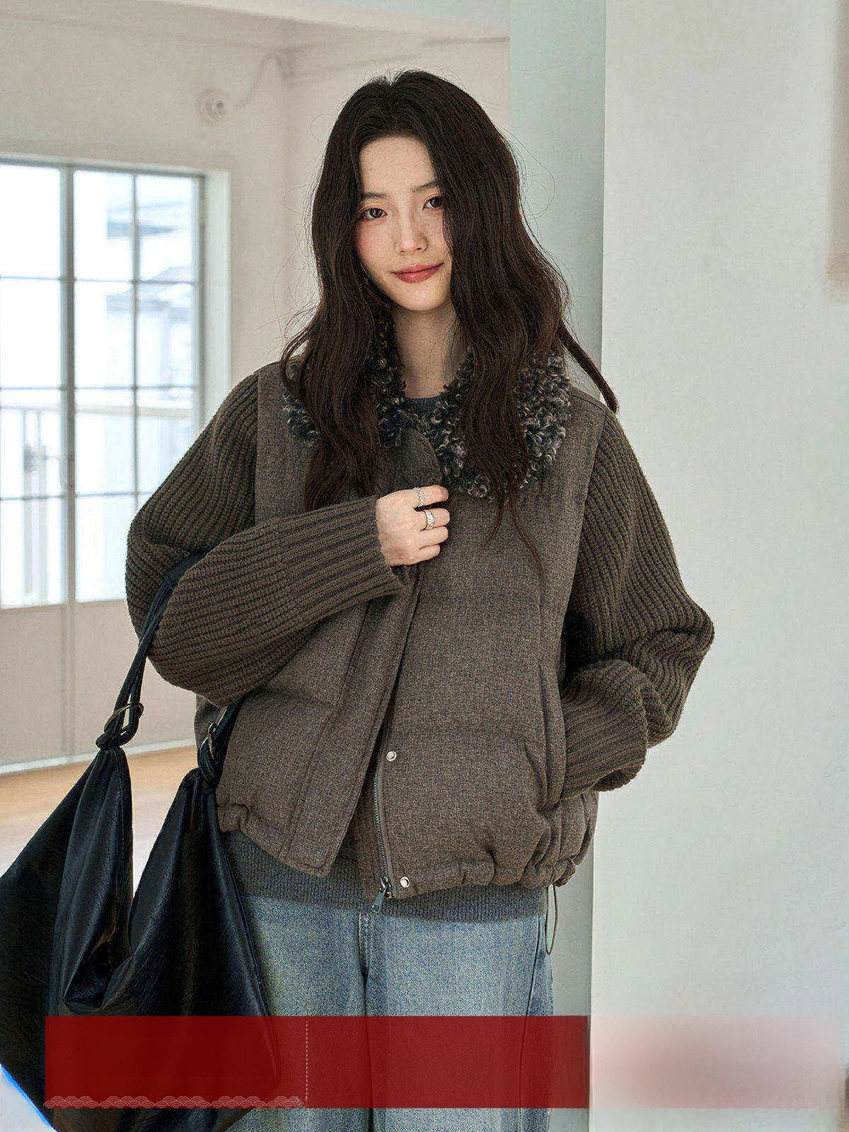 MoZa Coffee Knitted Splicing 90 White Duck down Collar Women's Winter Thickened Warm Short Coat Zipper Closure Long Sleeve St...
MoZa Coffee Knitted Splicing 90 White Duck down Collar Women's Winter Thickened Warm Short Coat Zipper Closure Long Sleeve St...