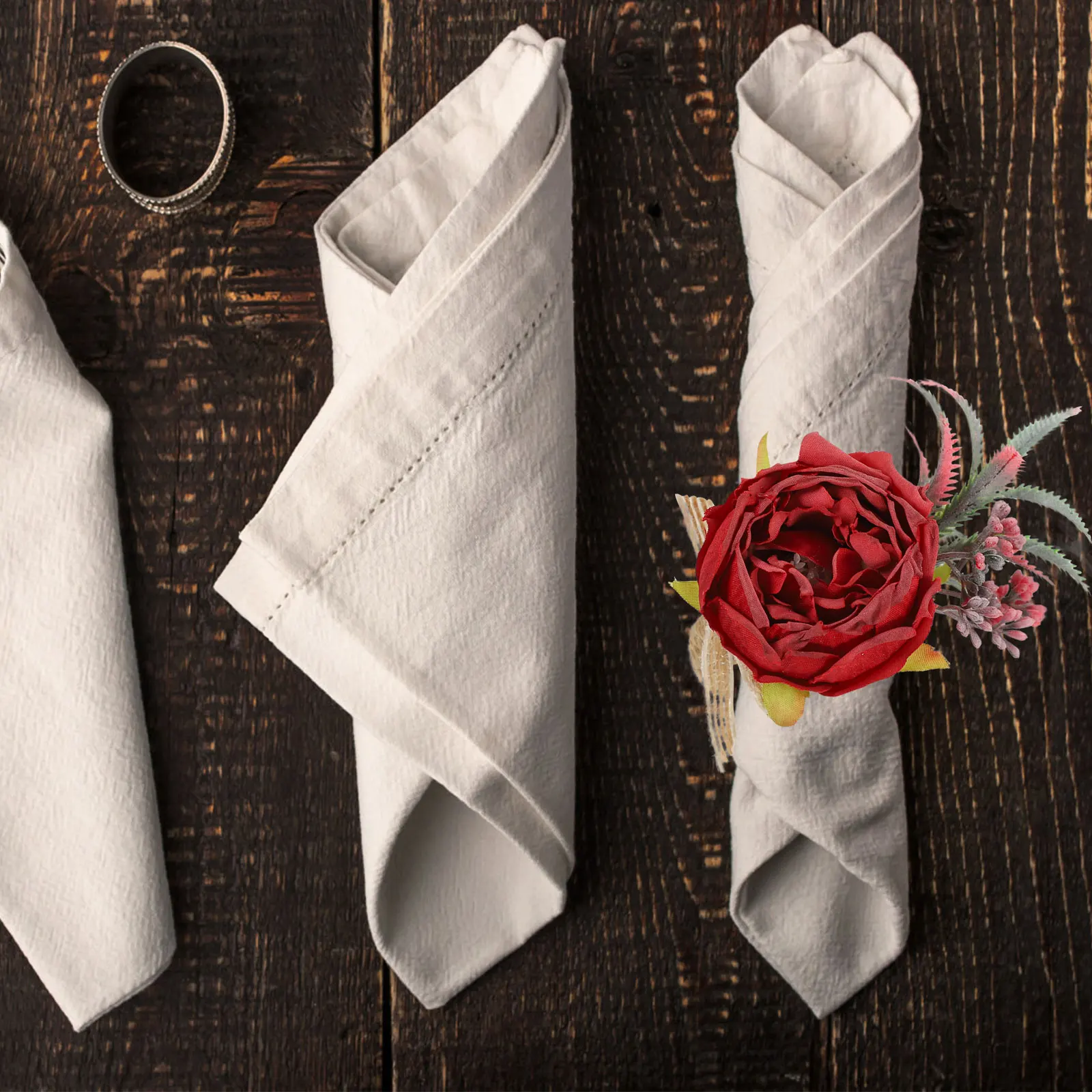 2pcs Rose Napkin Rings Elegant Table Decor Valentine Flowers Plastic Buckle Sturdy Design For Home Restaurant
2pcs Rose Napkin Rings Elegant Table Decor Valentine Flowers Plastic Buckle Sturdy Design For Home Restaurant
