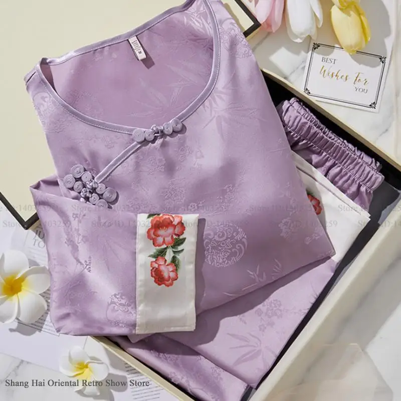 New Chinese Style Female Pajamas Sleepwear Elegant O-Neck Jacquard Trouser Suits Pijamas Loungewear Loose Silk Satin Homewear
New Chinese Style Female Pajamas Sleepwear Elegant O-Neck Jacquard Trouser Suits Pijamas Loungewear Loose Silk Satin Homewear