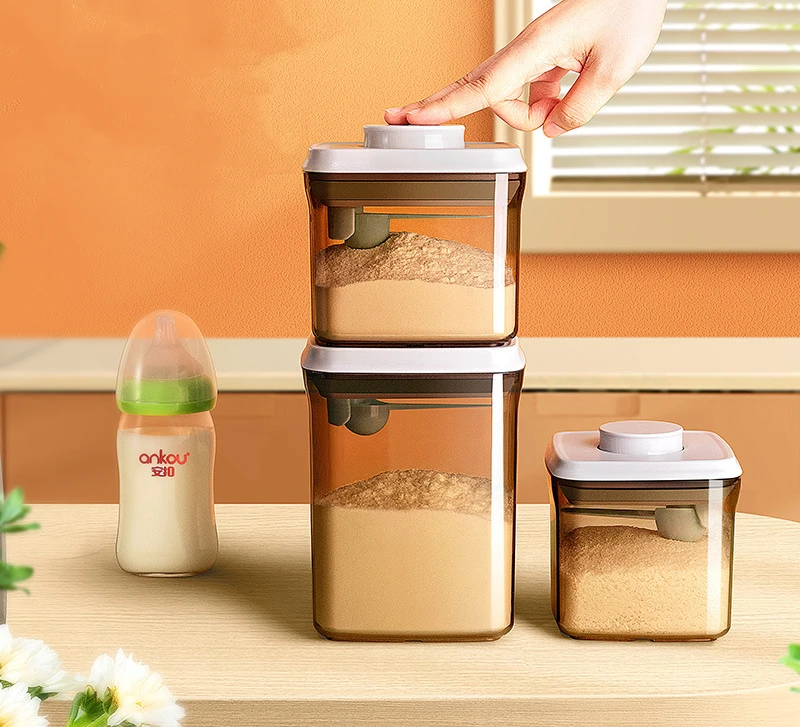 Milk powder box baby portable milk powder can plastic rice powder box storage jar Press Food moisture-proof sealed jar storage
Milk powder box baby portable milk powder can plastic rice powder box storage jar Press Food moisture-proof sealed jar storage