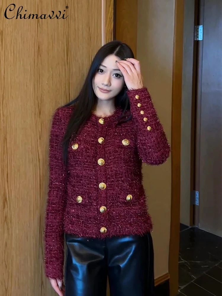French Retro Knitted Jacket Women's 2025 Spring New High-end Luxury Celebrity Temperament Metal Buckle Elegant OL Baseball Top
French Retro Knitted Jacket Women's 2025 Spring New High-end Luxury Celebrity Temperament Metal Buckle Elegant OL Baseball Top