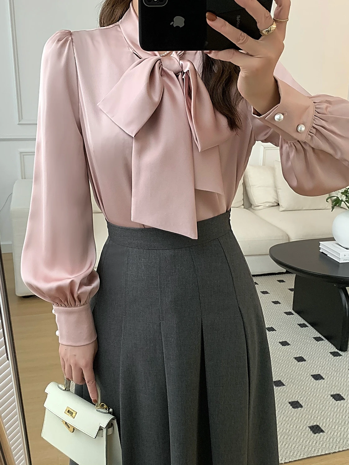 Винтажная женская блузка HESIHUA с длинными рукавами-фонариками, воротником-стойкой и эффектом атласа, премиум-качество
Винтажная женская блузка HESIHUA с длинными рукавами-фонариками, воротником-стойкой и эффектом атласа, премиум-качество