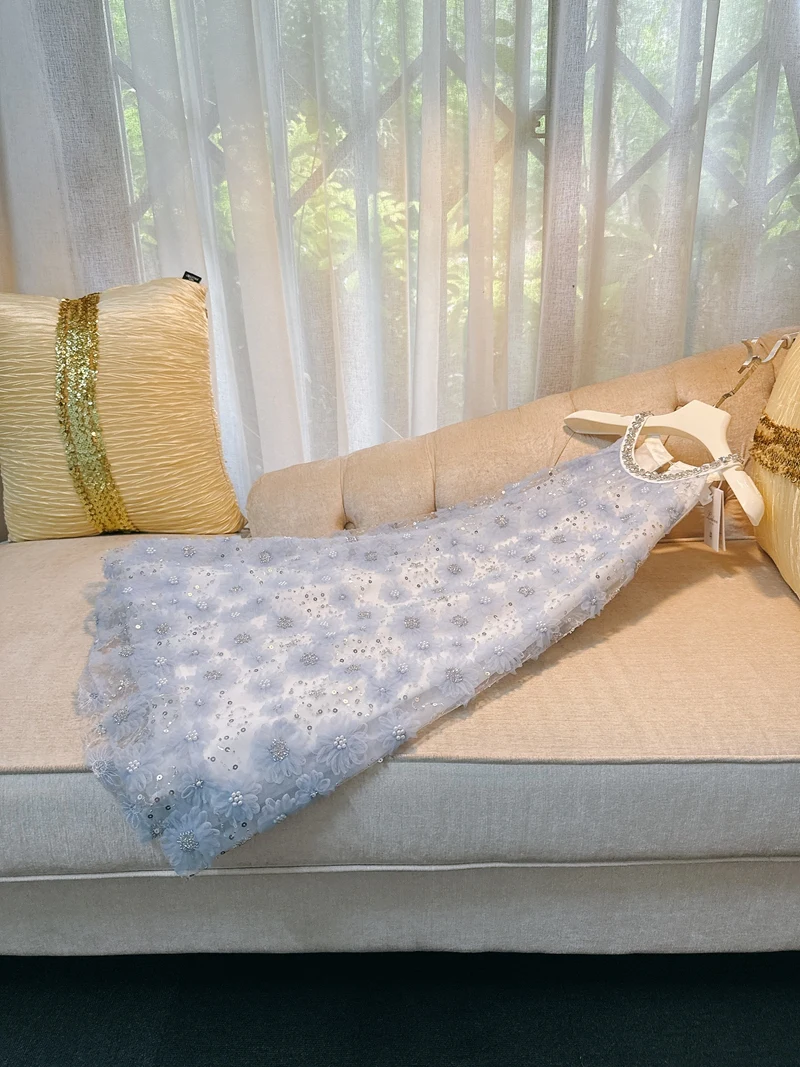 Синее кружевное платье Ele с открытыми плечами, расшитое бисером, роскошное, в придворном стиле, с высокой талией, короткая юбка, из полиэстера, без рукавов, для банкета
Синее кружевное платье Ele с открытыми плечами, расшитое бисером, роскошное, в придворном стиле, с высокой талией, короткая юбка, из полиэстера, без рукавов, для банкета