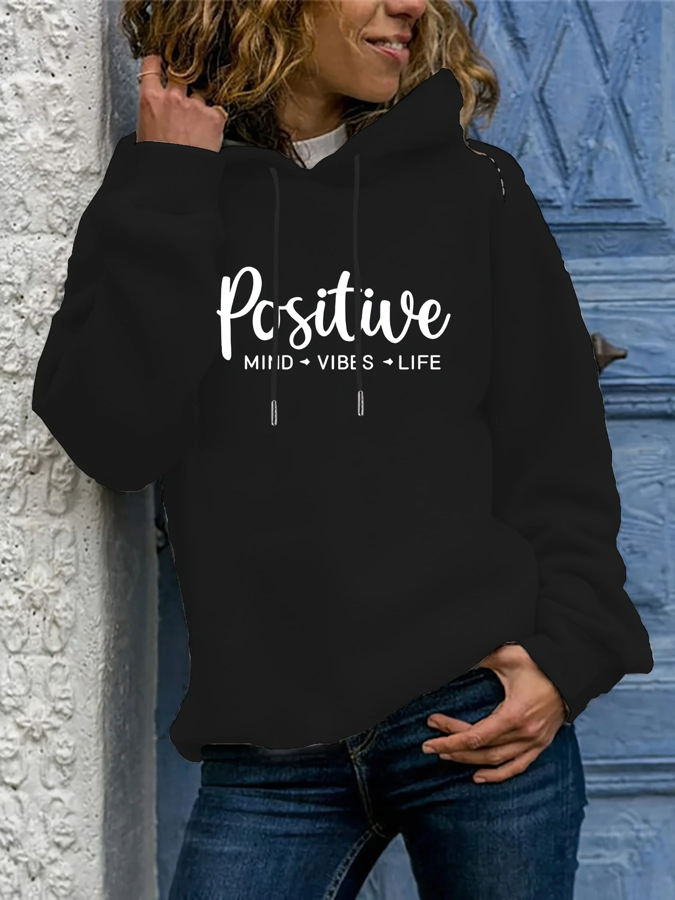 Женская повседневная толстовка с капюшоном и принтом Life Letter Positive Mind Vibes — пуловер свободного покроя, всесезонный, который можно стирать в машине
Женская повседневная толстовка с капюшоном и принтом Life Letter Positive Mind Vibes — пуловер свободного покроя, всесезонный, который можно стирать в машине