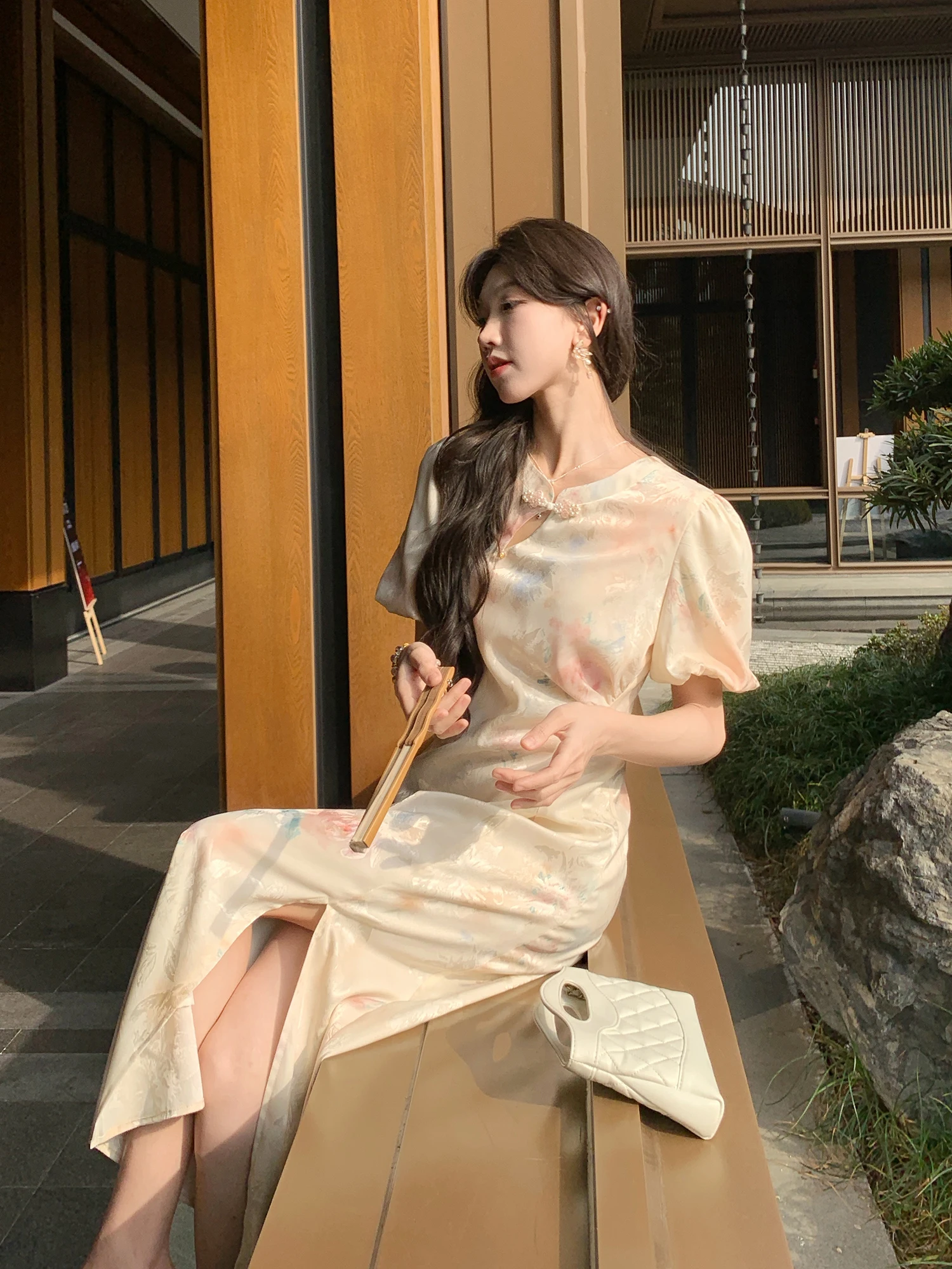 New Chinese Style Qipao Dress Women's Slimming Gown with Button Design High-End Feeling Long Dress Daily Commute Nylon Fabric
New Chinese Style Qipao Dress Women's Slimming Gown with Button Design High-End Feeling Long Dress Daily Commute Nylon Fabric