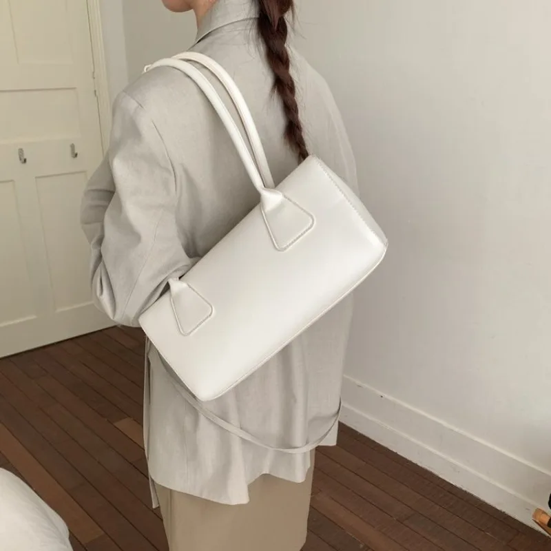 Trendy Elegant Women Leather Handbag High End Classic Designer Style Vintage Crossbody Messenger Tote Bag
Trendy Elegant Women Leather Handbag High End Classic Designer Style Vintage Crossbody Messenger Tote Bag