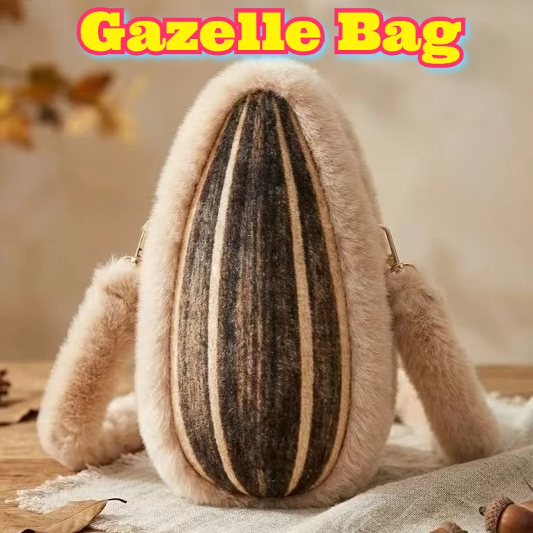 Cute Furry Giant Seeds Crossbody Bag Autumn Winter Warm Fashion Shoulder Bag Creative Design Unique Casual Purse Women Lovely
Cute Furry Giant Seeds Crossbody Bag Autumn Winter Warm Fashion Shoulder Bag Creative Design Unique Casual Purse Women Lovely