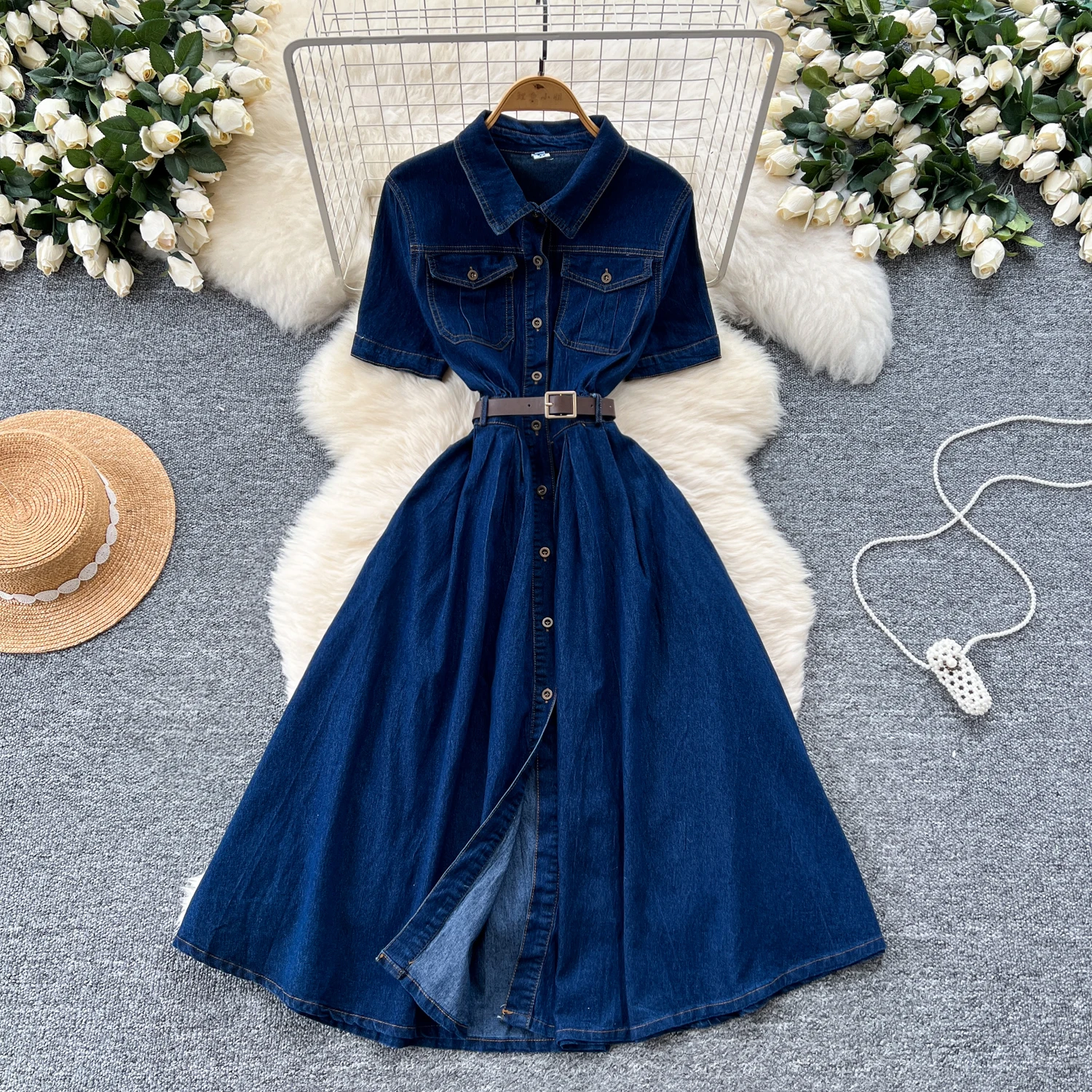 New Women's Dark Blue Denim Dresses 2025 Retro Temperament Single Breasted A-Line Long Dress Summer Female Vestidos with Belt
New Women's Dark Blue Denim Dresses 2025 Retro Temperament Single Breasted A-Line Long Dress Summer Female Vestidos with Belt