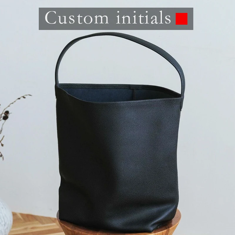 Natural Cowhide Elena Grain Bucket Bags For Women Luxury Designer Handbag And Purse 2025 New In Large Capacity Underarm Shoulder
Natural Cowhide Elena Grain Bucket Bags For Women Luxury Designer Handbag And Purse 2025 New In Large Capacity Underarm Shoulder
