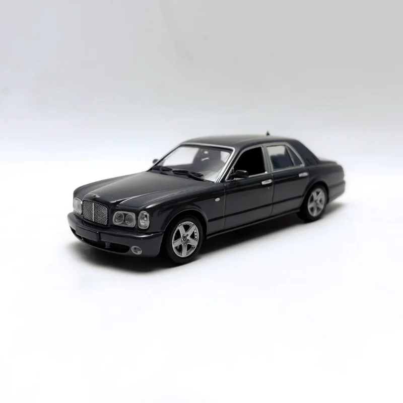 Minichamps, литой под давлением, масштаб 1:43, Arnage T 2003, имитация сплава, модель автомобиля, коллекция для взрослых, сувенир, подарок для мальчика, игрушки, статический дисплей
Minichamps, литой под давлением, масштаб 1:43, Arnage T 2003, имитация сплава, модель автомобиля, коллекция для взрослых, сувенир, подарок для мальчика, игрушки, статический дисплей