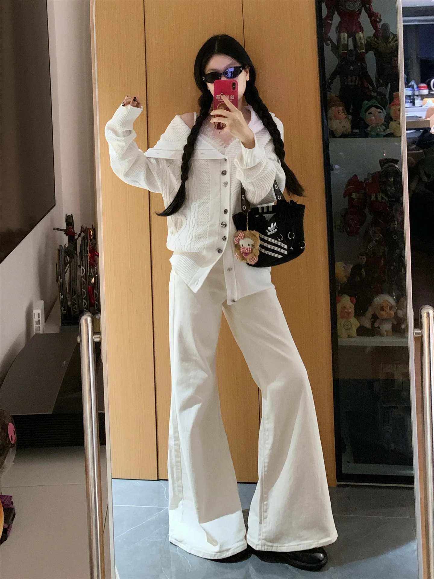 Extended White Flared Low Waist Denim Jeans Women's Spring Autumn Loose Drapey Casual Pants Not Tight on Legs Ladies Jeans
Extended White Flared Low Waist Denim Jeans Women's Spring Autumn Loose Drapey Casual Pants Not Tight on Legs Ladies Jeans