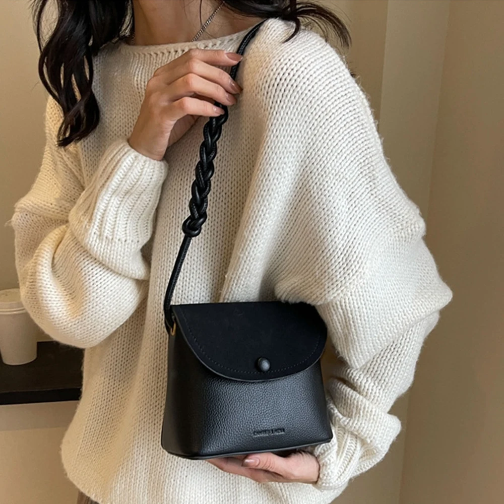 Popular bag for women 2025 new niche design shoulder bag texture fashion crossbody bucket bag women's armpit bag pu leather
Popular bag for women 2025 new niche design shoulder bag texture fashion crossbody bucket bag women's armpit bag pu leather