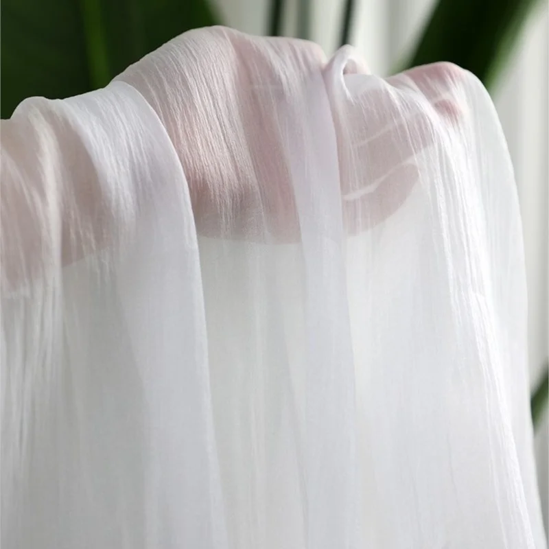 The pleated light and airy chiffon half-length skirt has a flowing elegant It is made of fabric for Hanfu background decoration
The pleated light and airy chiffon half-length skirt has a flowing elegant It is made of fabric for Hanfu background decoration