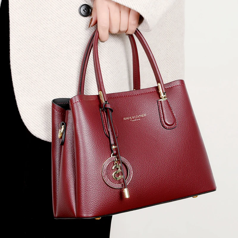 Новинка 2024 года, большая кожаная сумка Capaci для женщин, свадебная сумка Ele Mom, женская сумка средней длины, мягкая квадратная сумка Ape
Новинка 2024 года, большая кожаная сумка Capaci для женщин, свадебная сумка Ele Mom, женская сумка средней длины, мягкая квадратная сумка Ape